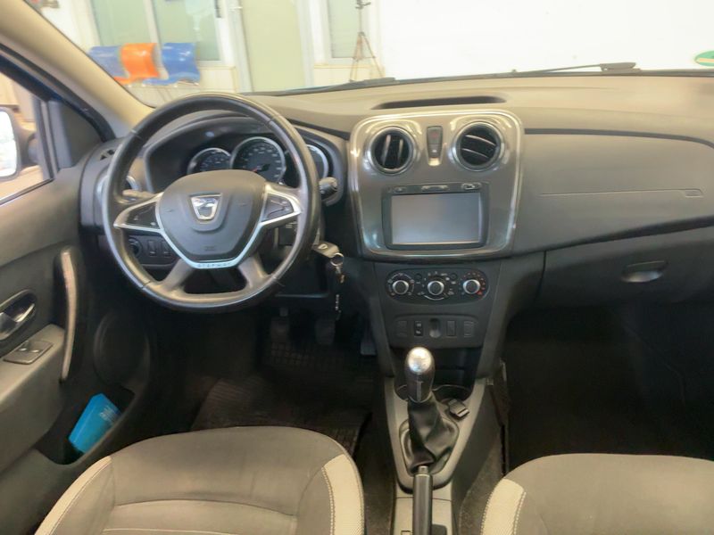 Dacia Logan MCV 1.5 dCi Stepway — zdjęcie 12