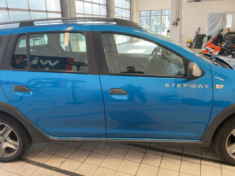 Dacia Logan MCV 1.5 dCi Stepway — zdjęcie 7