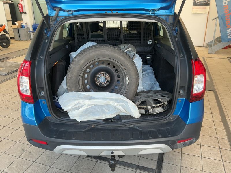 Dacia Logan MCV 1.5 dCi Stepway — zdjęcie 10