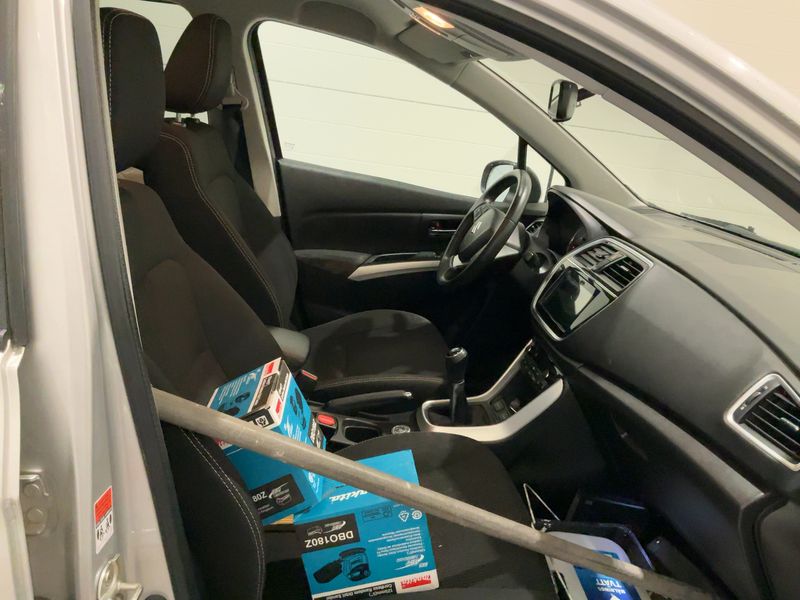 Suzuki SX4 S-Cross 1.0 BoosterJet All Grip Privilege 4x4 — zdjęcie 11
