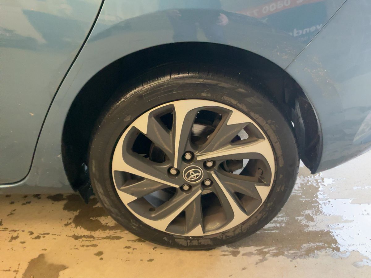 Toyota Auris 2018 — photo 6