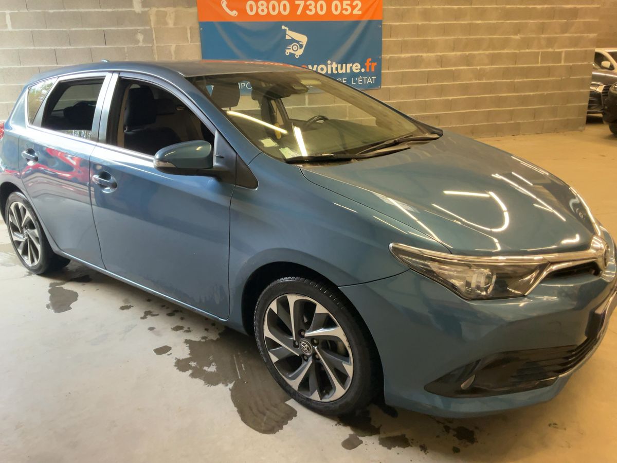 Toyota Auris 2018 — photo 13