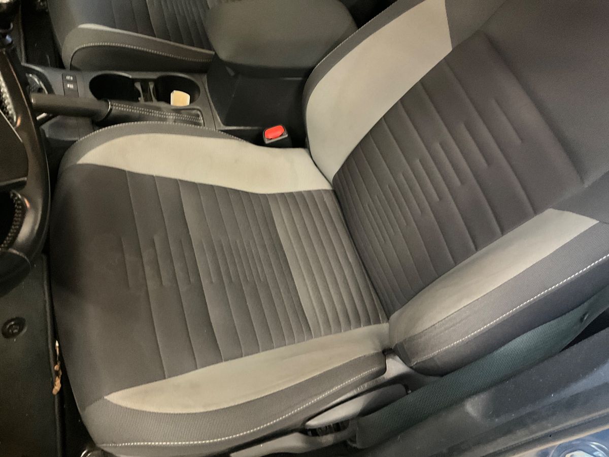 Toyota Auris 2018 — photo 50
