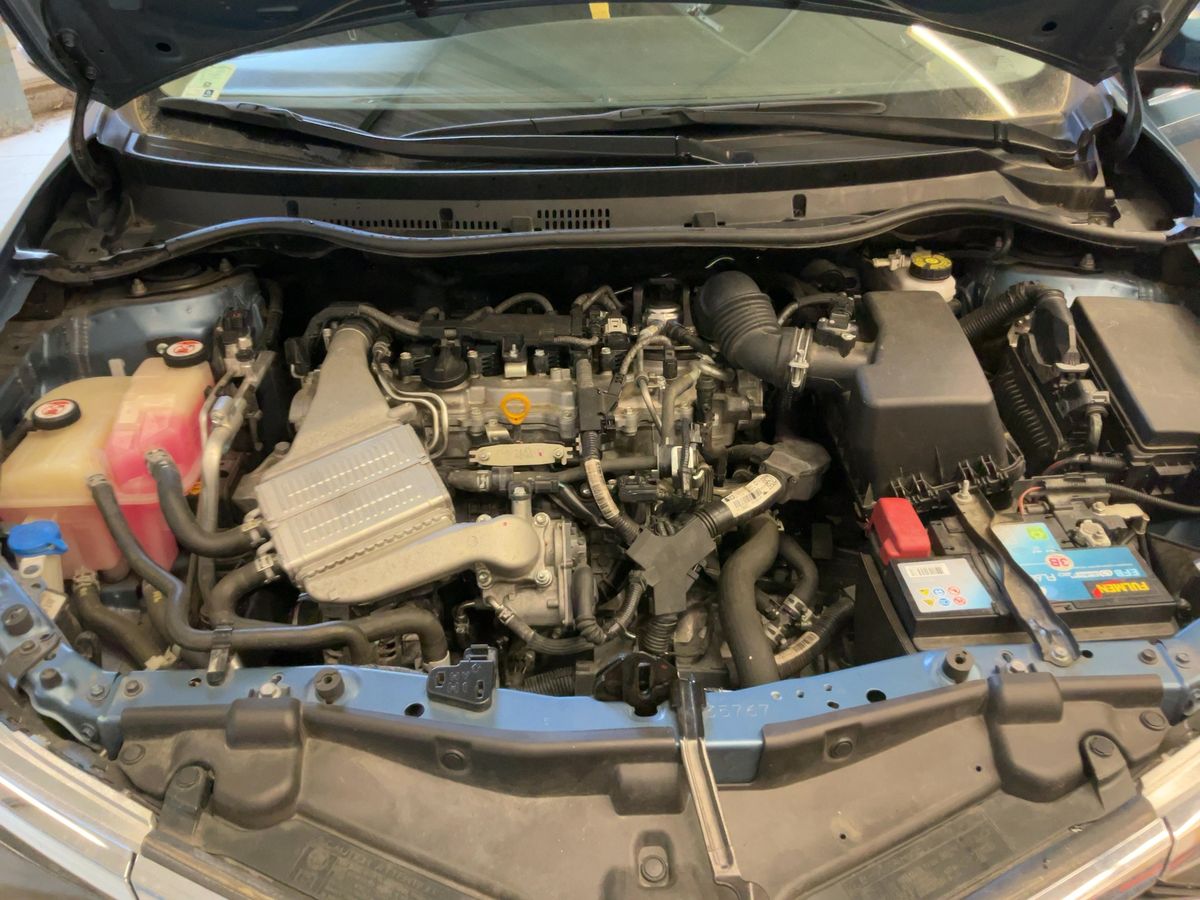 Toyota Auris 2018 — photo 23