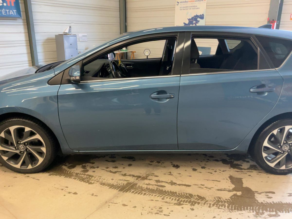 Toyota Auris 2018 — photo 5