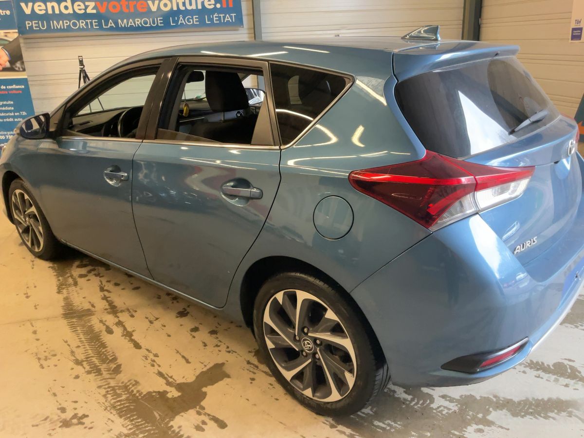 Toyota Auris 2018 — photo 7