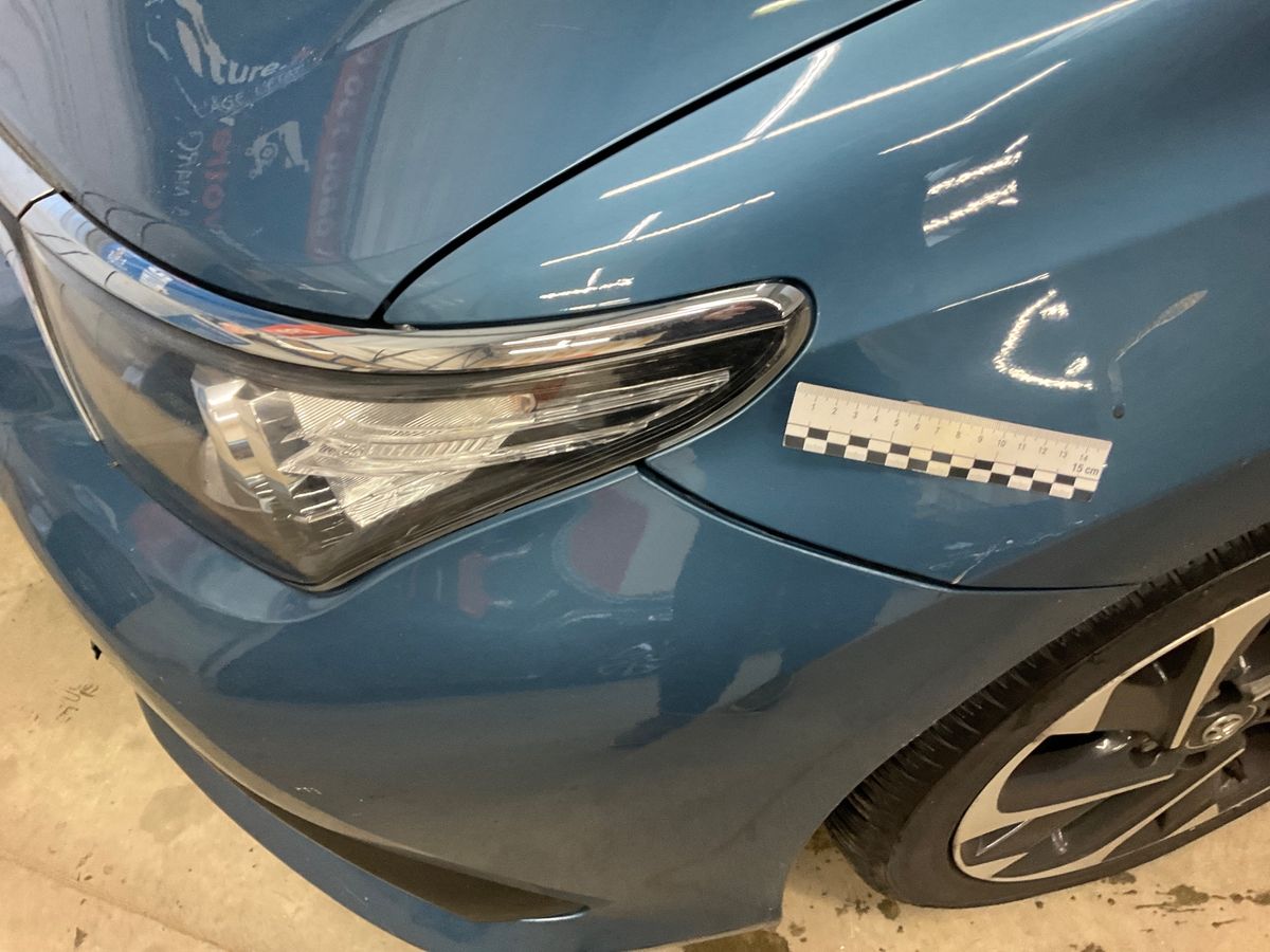 Toyota Auris 2018 — photo 3
