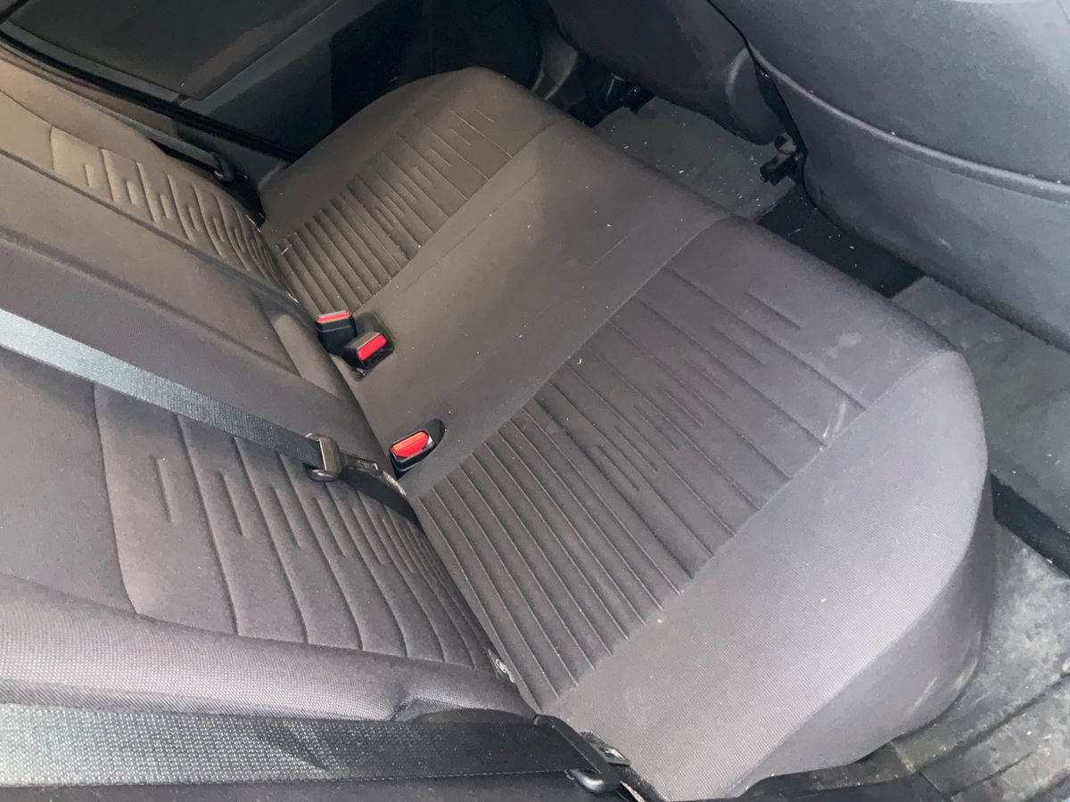 Toyota Auris 2018 — photo 49