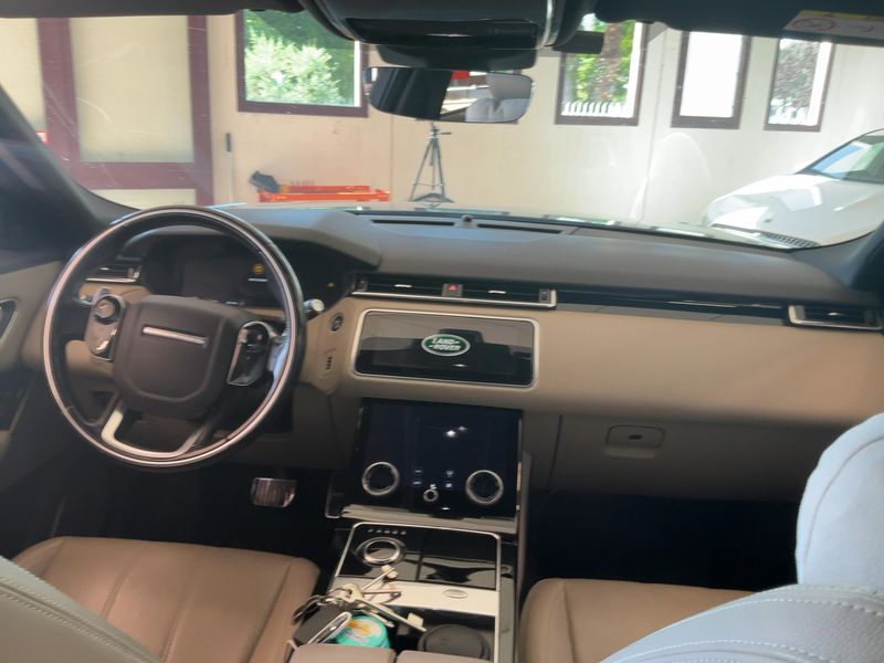 Land Rover Range Rover Velar 3.0 V6 Diesel R-Dynamic — zdjęcie 12