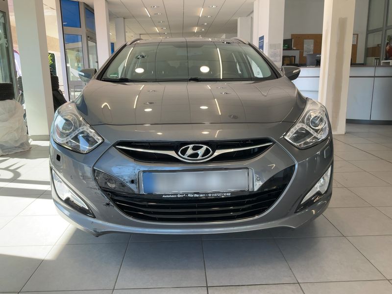 Hyundai i40 2.0 Premium — zdjęcie 9