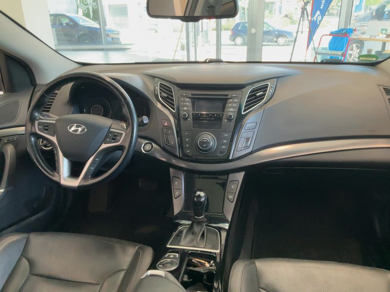 Hyundai i40 2.0 Premium — zdjęcie 12