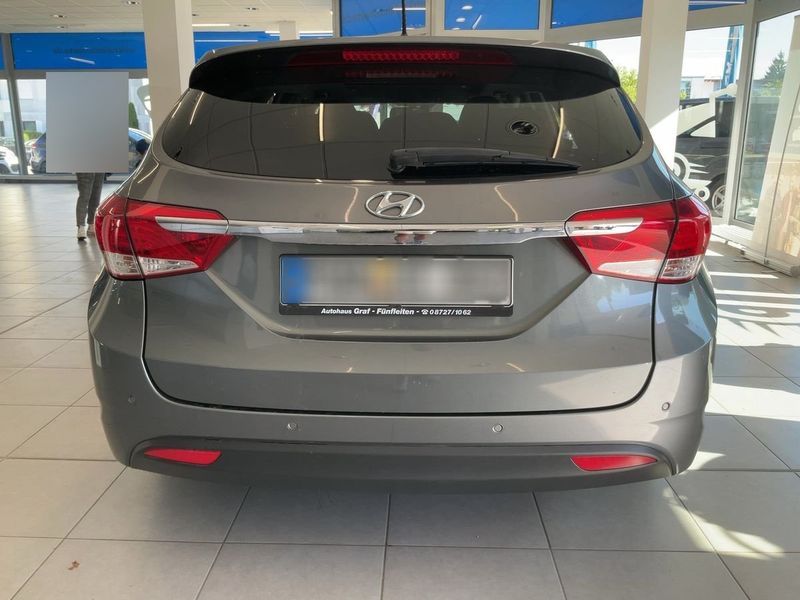 Hyundai i40 2.0 Premium — zdjęcie 5