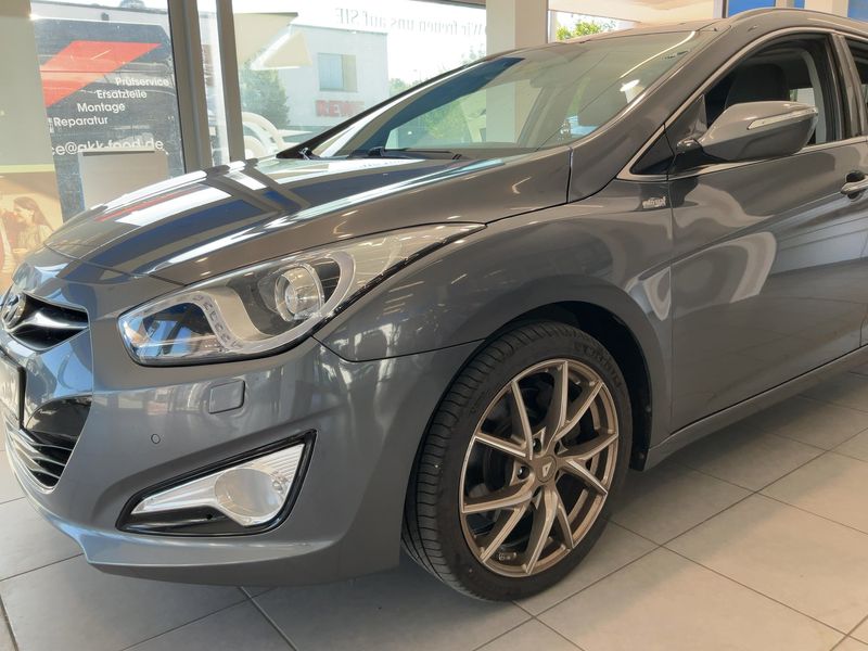 Hyundai i40 2.0 Premium — zdjęcie 2