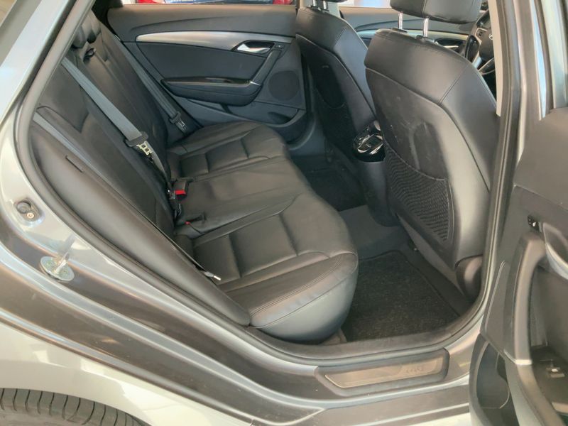 Hyundai i40 2.0 Premium — zdjęcie 14