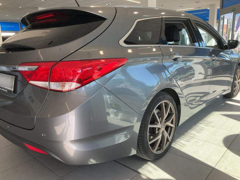 Hyundai i40 2.0 Premium — zdjęcie 6