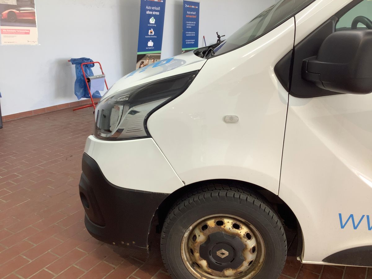 Renault Trafic 2018 — photo 1