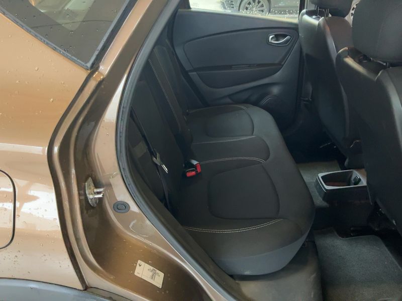 Renault Captur 1.5 dCi Energy Zen — zdjęcie 14