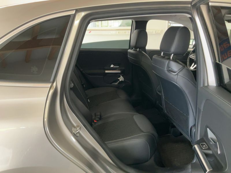 Mercedes-Benz B-Klasse B 220 d Progressive — zdjęcie 14