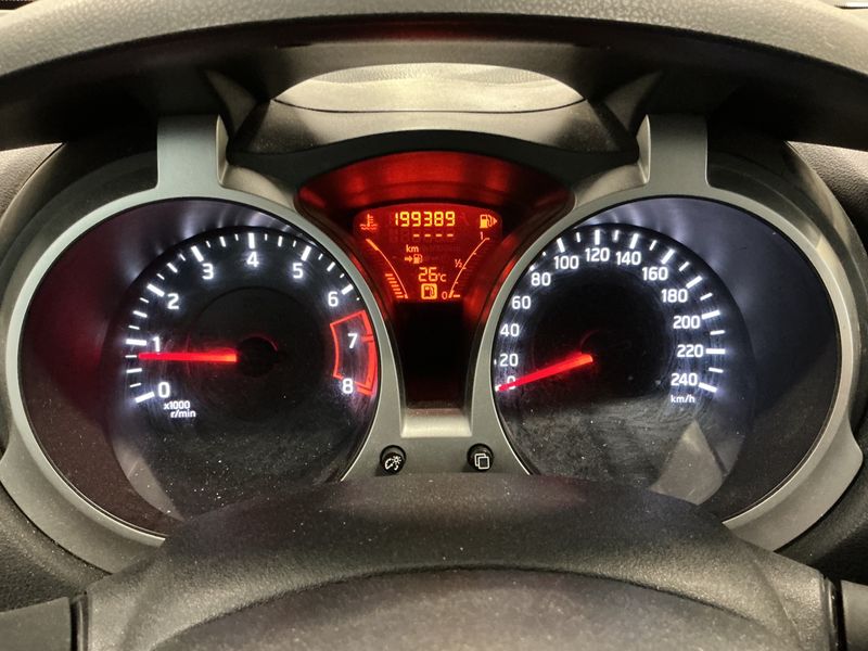 Nissan Juke 1.6 Tekna — zdjęcie 4