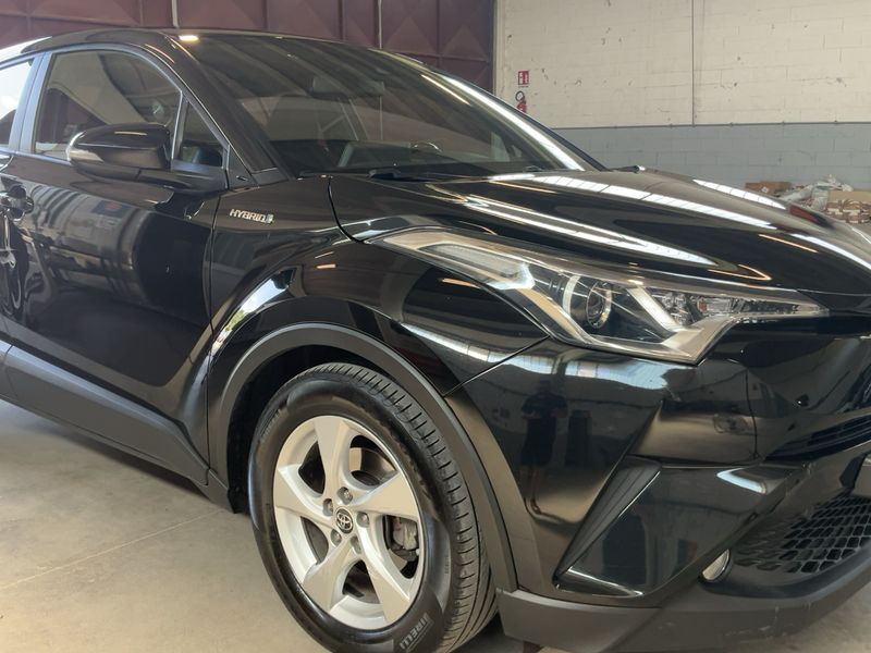 Toyota C-HR 1.8 Hybrid Active — zdjęcie 8