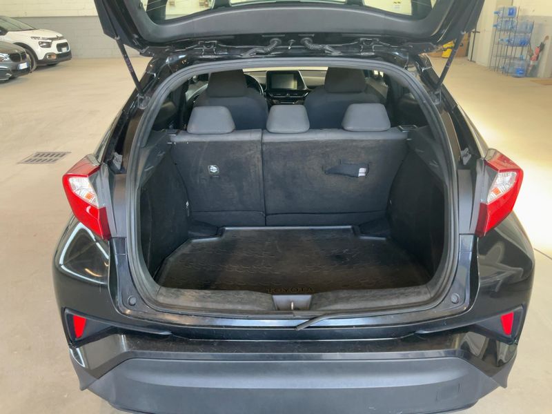 Toyota C-HR 1.8 Hybrid Active — zdjęcie 10