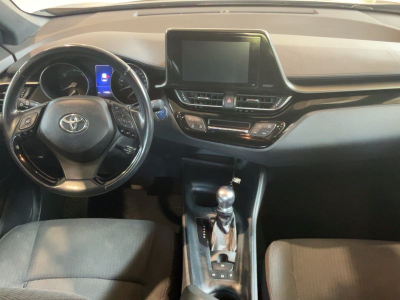 Toyota C-HR 1.8 Hybrid Active — zdjęcie 12