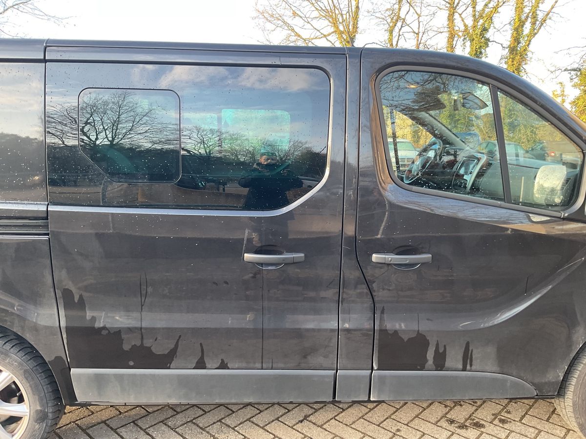 Renault Trafic 2019 — photo 11