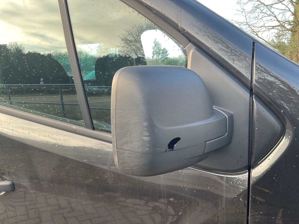 Renault Trafic 2019 — photo 29