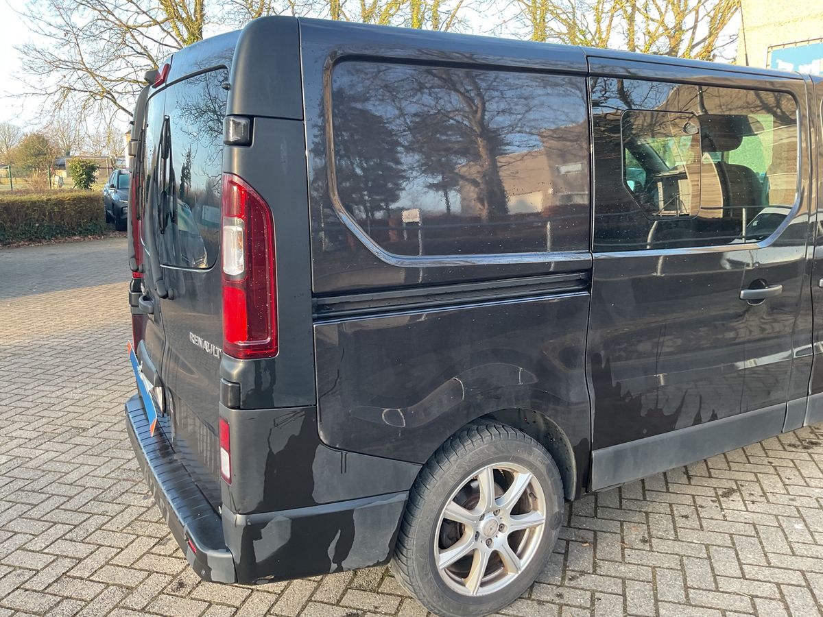 Renault Trafic 2019 — photo 9