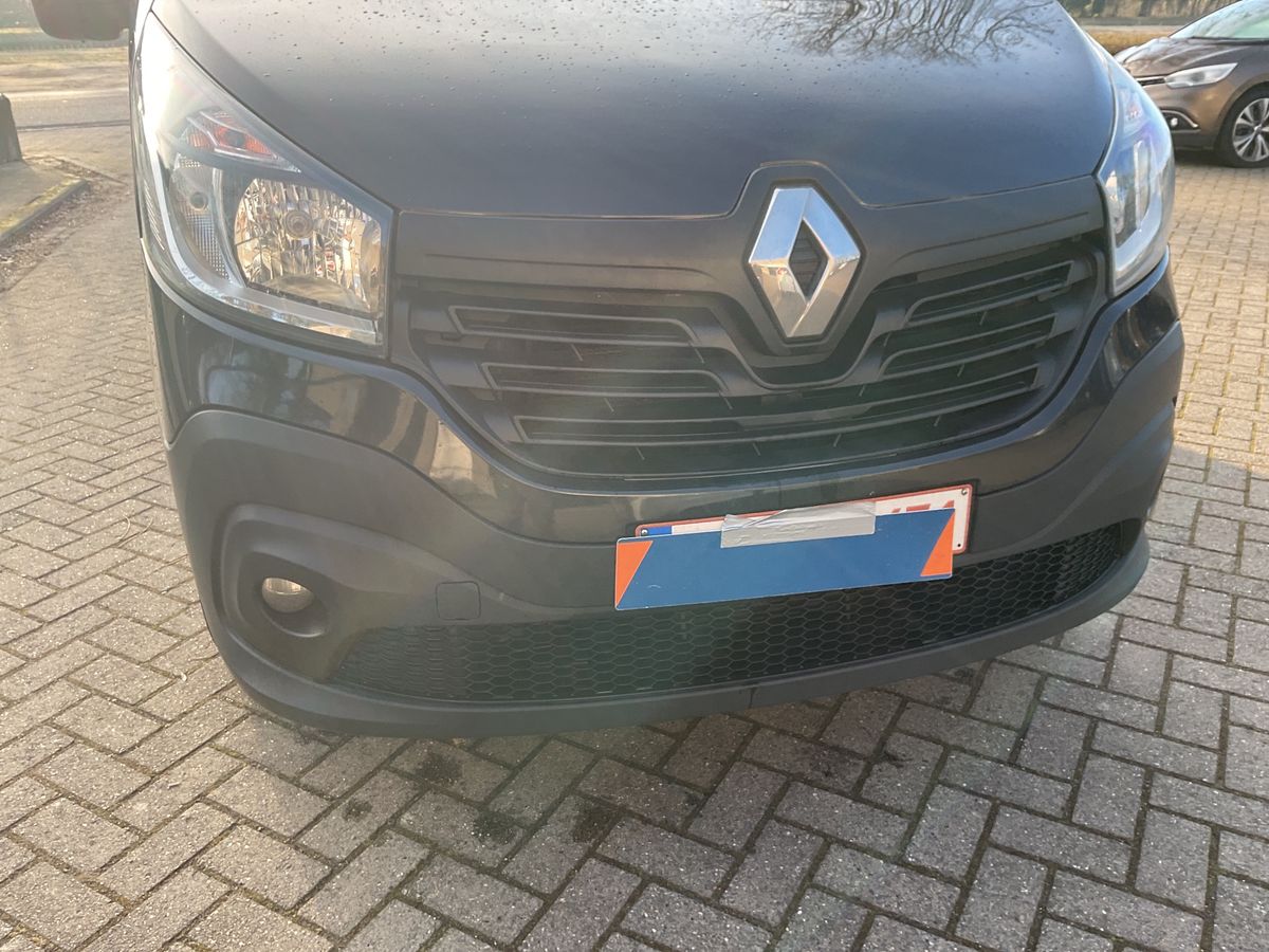 Renault Trafic 2019 — photo 48