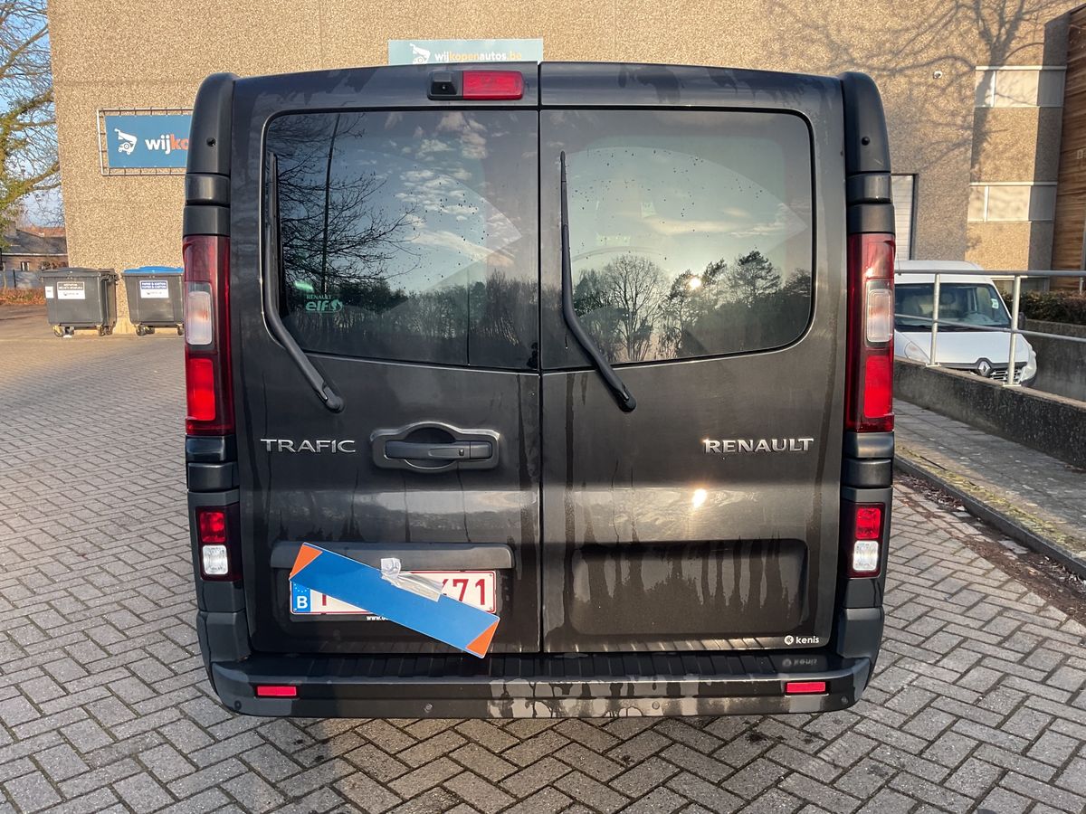 Renault Trafic 2019 — photo 8