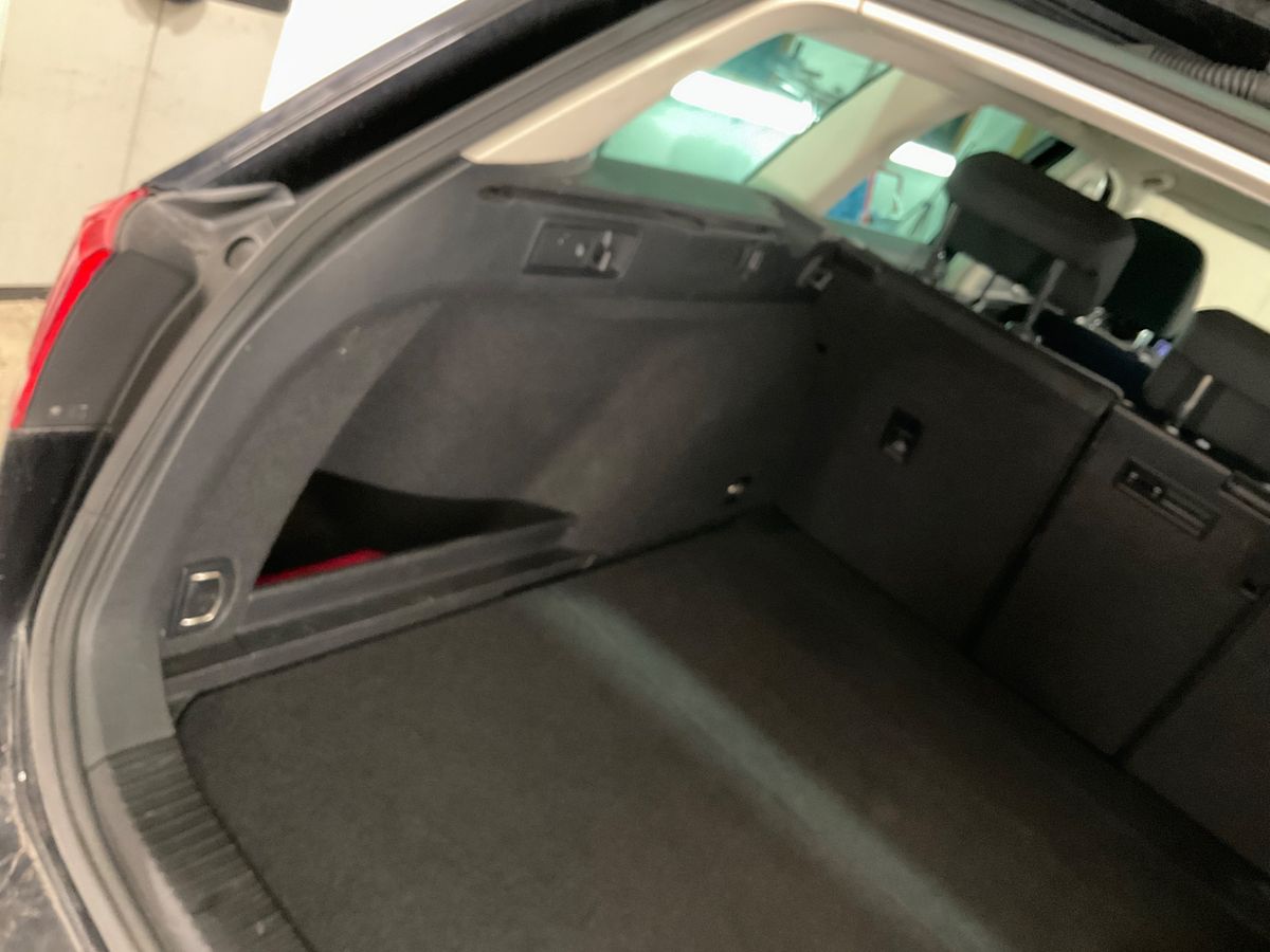 Volkswagen Passat 2019 — photo 45