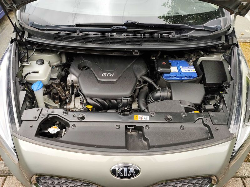 Kia Carens 1.6 GDI Concept — zdjęcie 8