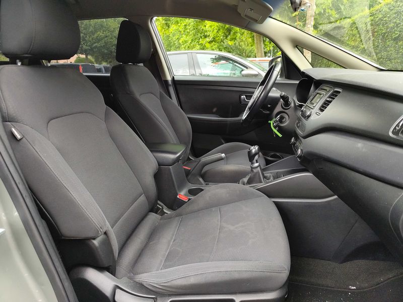 Kia Carens 1.6 GDI Concept — zdjęcie 10