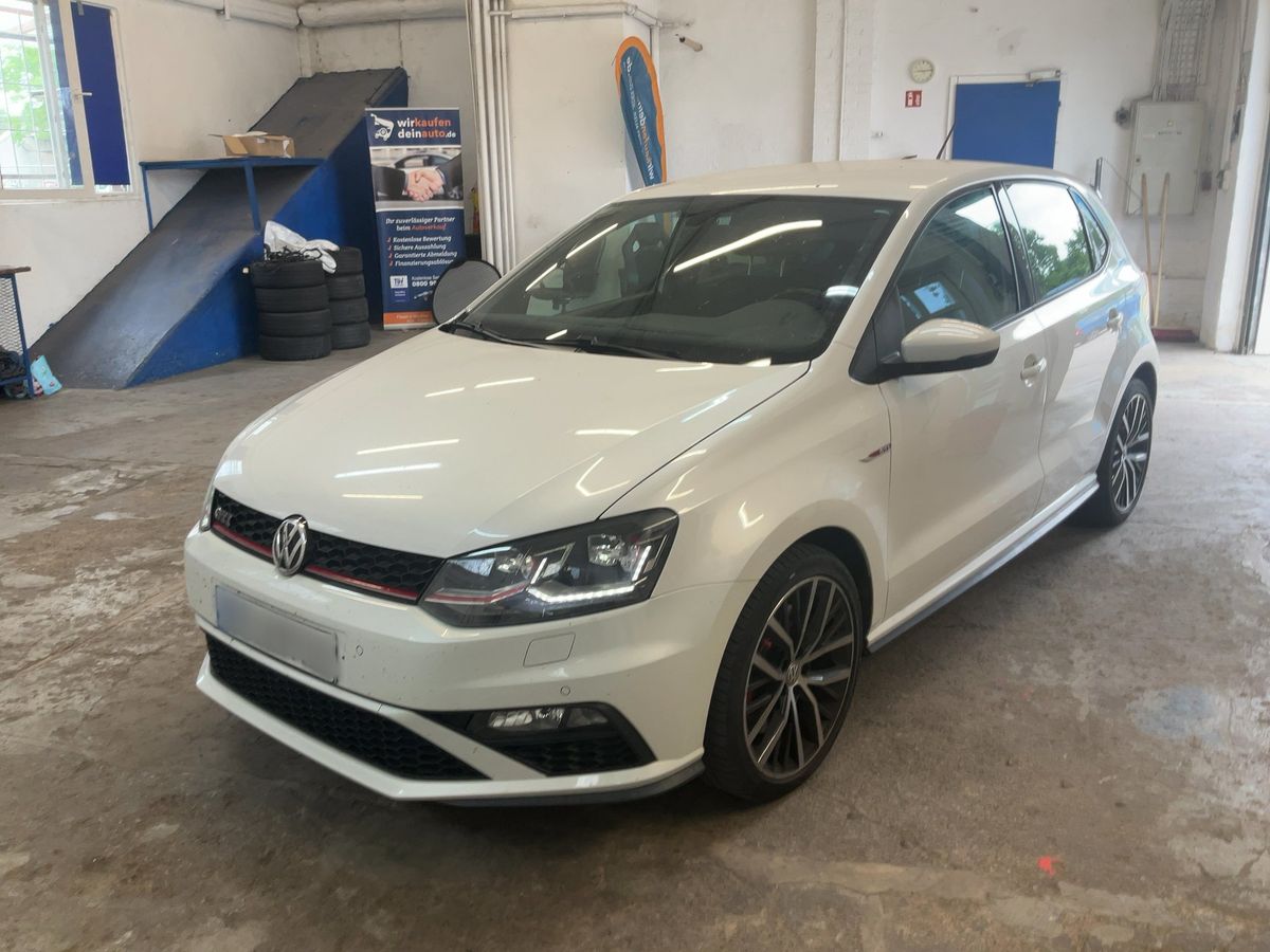 Volkswagen Polo 2015