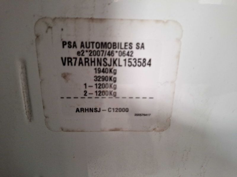 Citroen C5 Aircross 1.2 PureTech Feel — zdjęcie 16