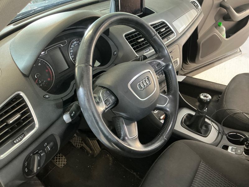 Audi Q3 2.0 TDI quattro 2013 – снимка 27