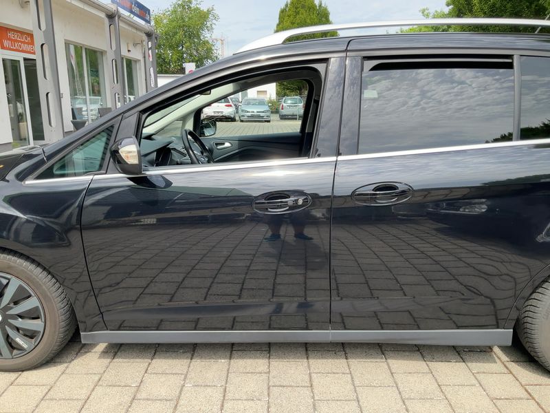 Ford Grand C-Max 2.0 TDCi Titanium — zdjęcie 4