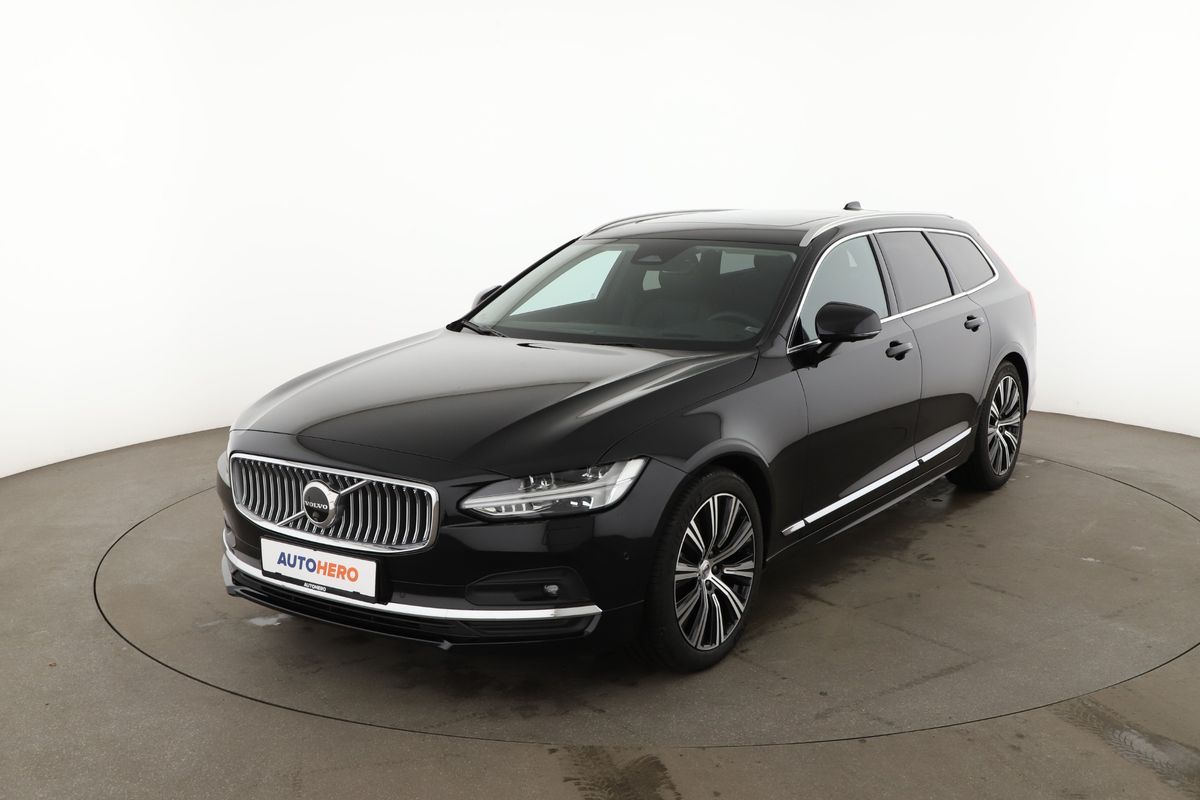 Volvo V90 2025