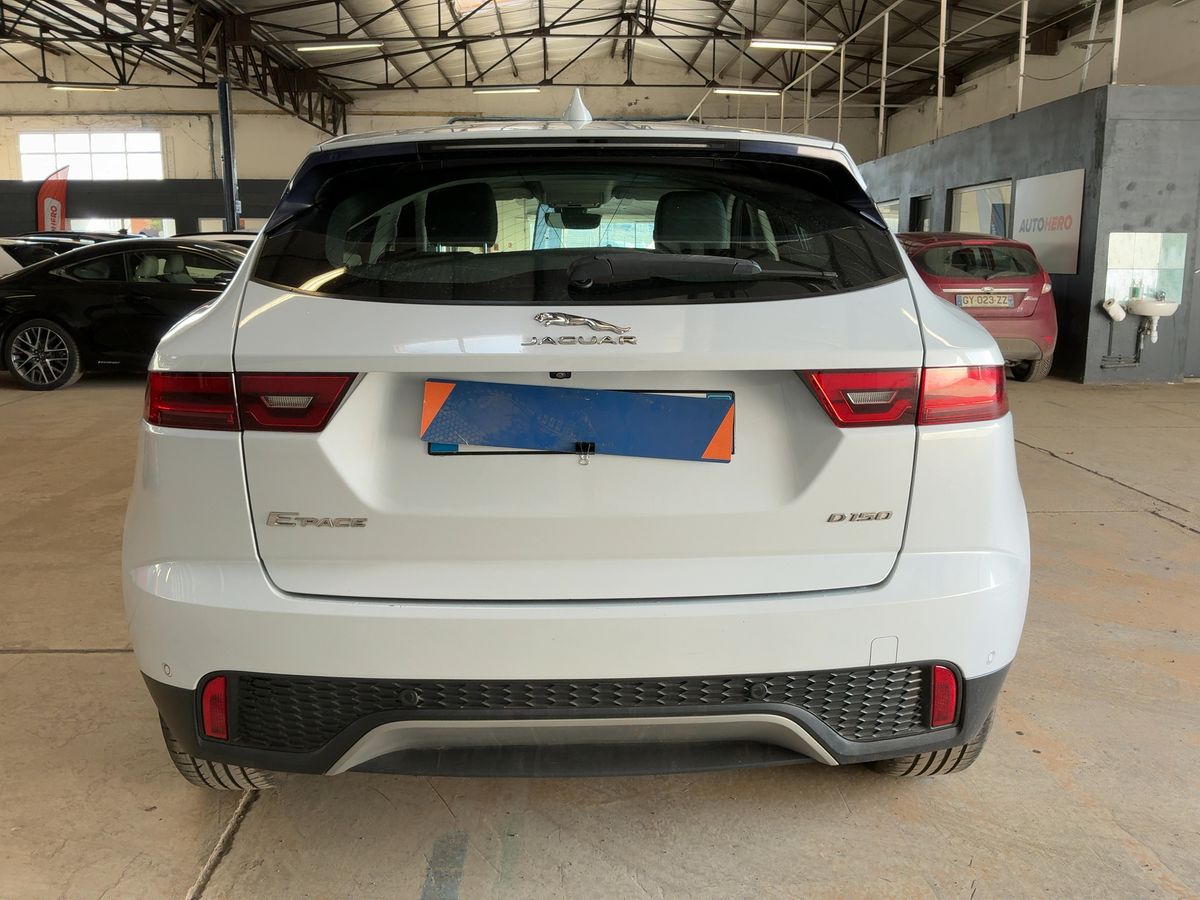Jaguar E-Pace 2018 — photo 36