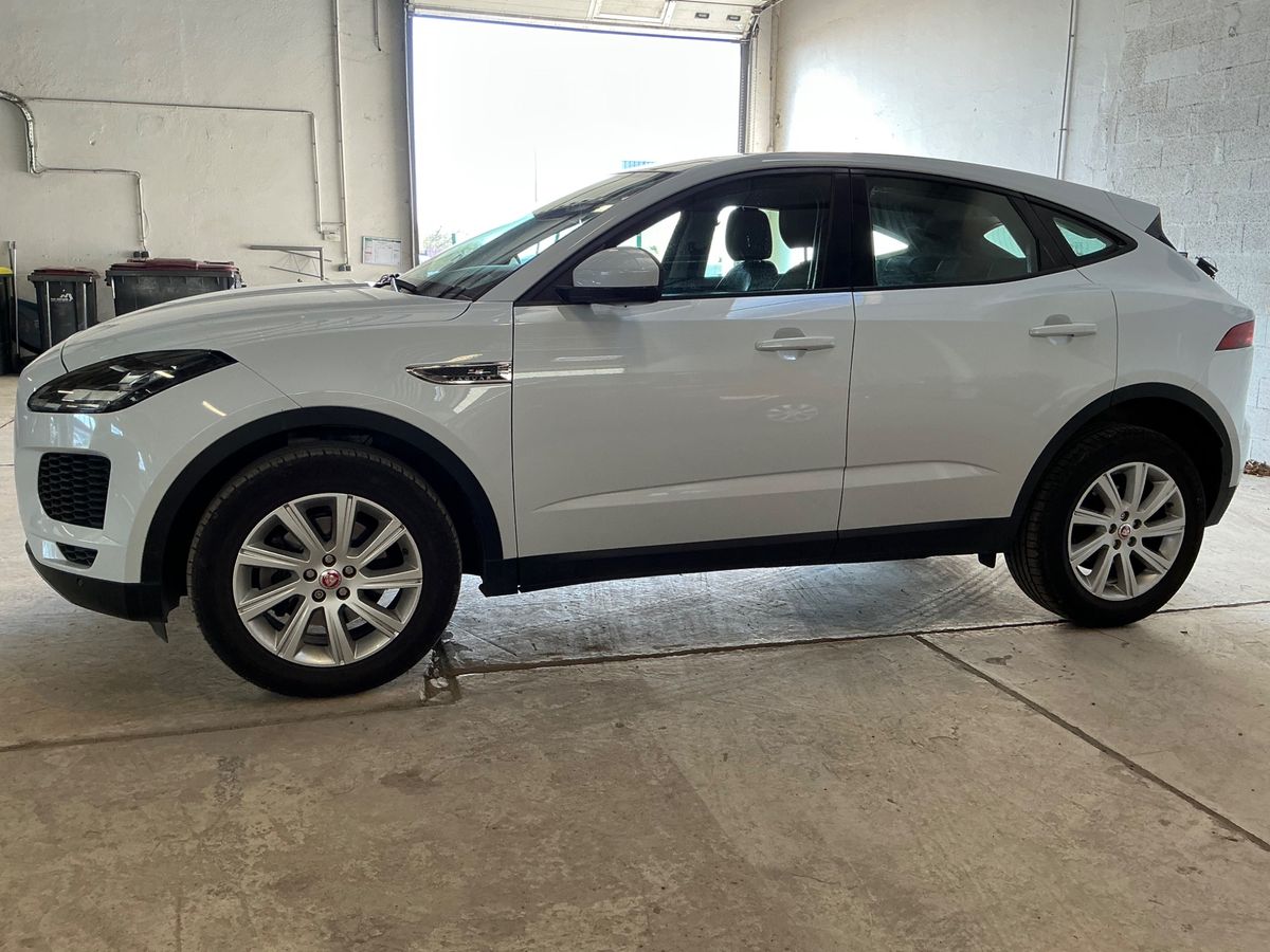 Jaguar E-Pace 2018 — photo 26