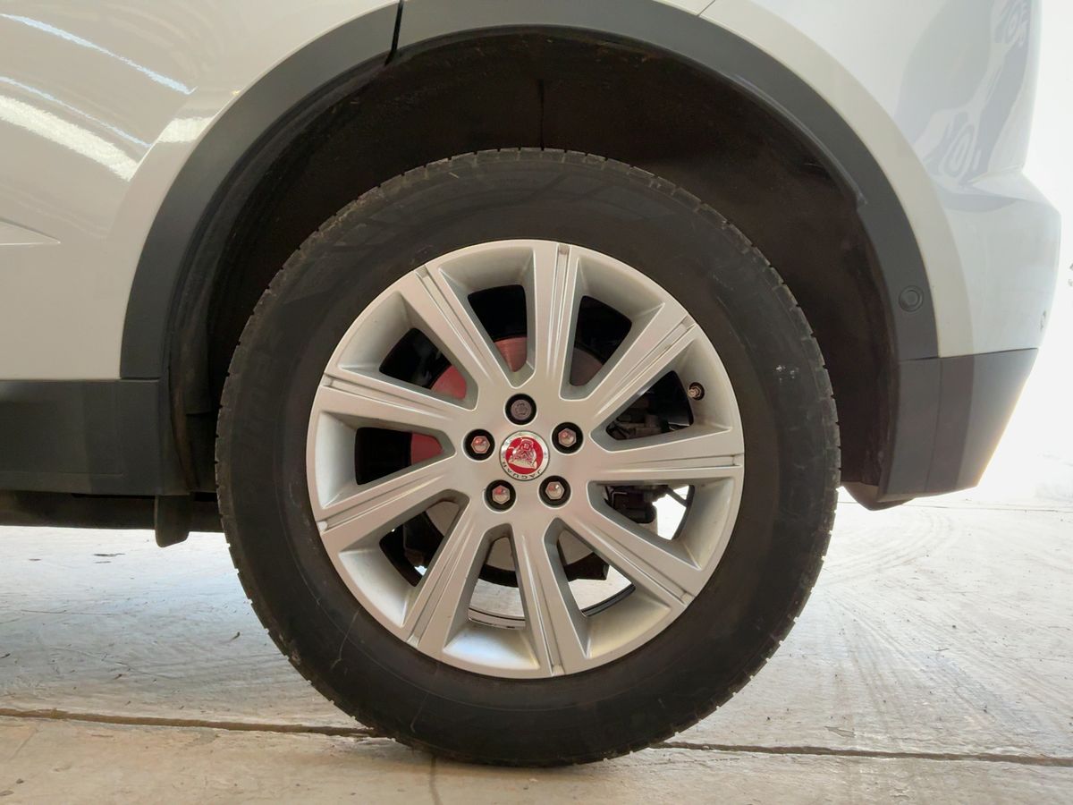 Jaguar E-Pace 2018 — photo 6