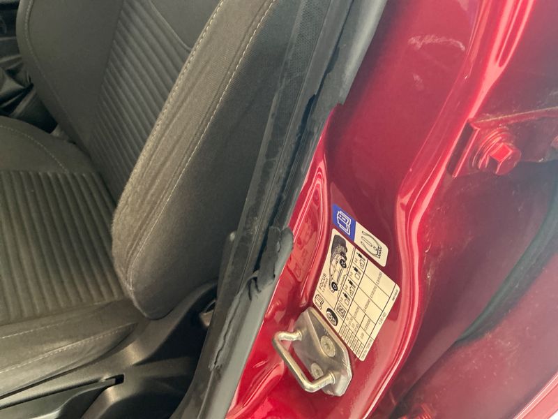 Ford Focus 1.0 EcoBoost Titanium 2015 – снимка 28