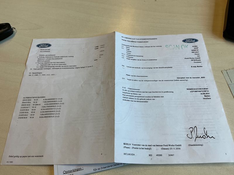 Ford Focus 1.0 EcoBoost Business — zdjęcie 16