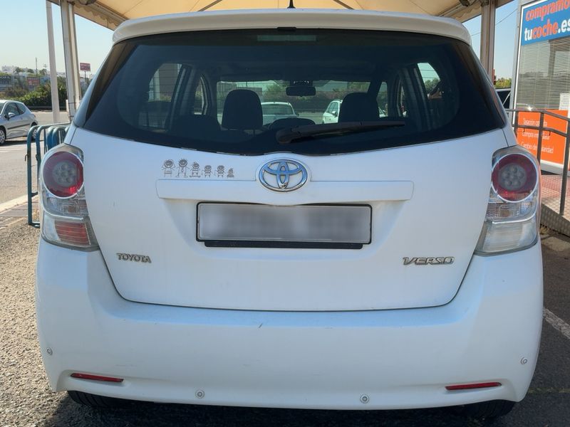 Toyota Verso 2.0 D-4D Active 2011 – снимка 7