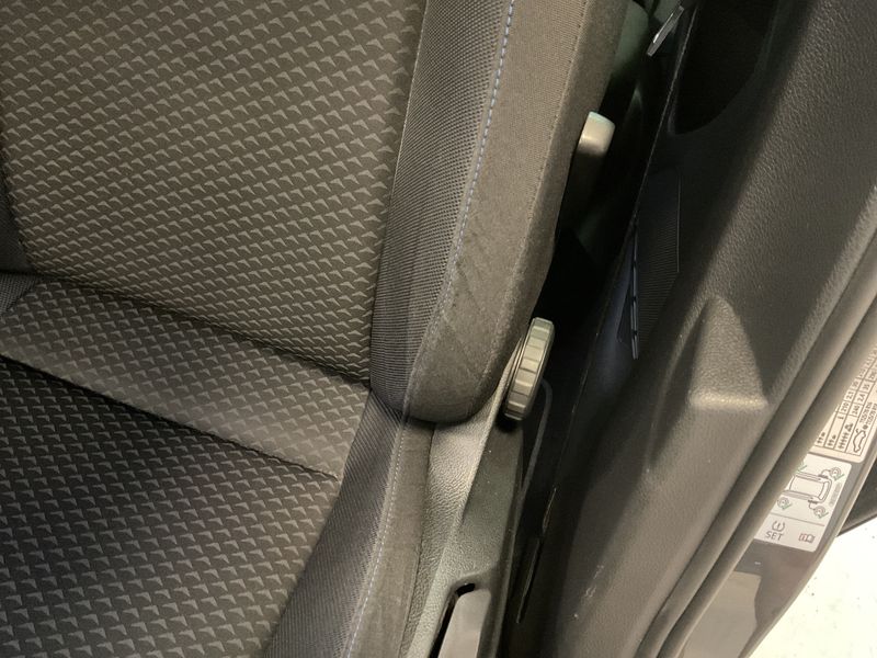 Volkswagen Golf VII 1.6 TDI United Start-Stopp 2020 – снимка 26