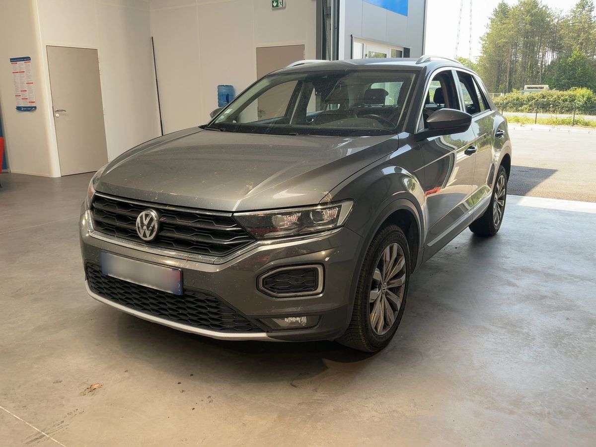 Volkswagen T-Roc 2019 — photo 1