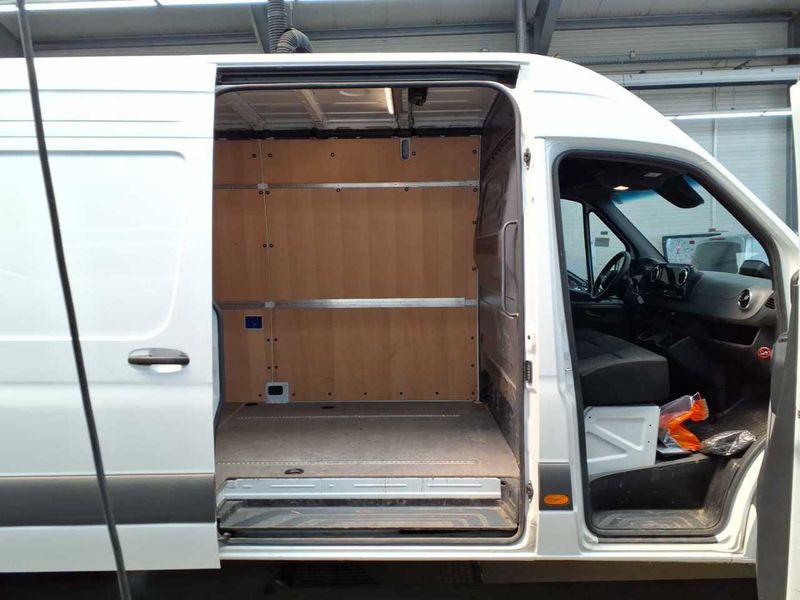 Mercedes-Benz Sprinter 317 CDI Kasten L3 / L4 — zdjęcie 8
