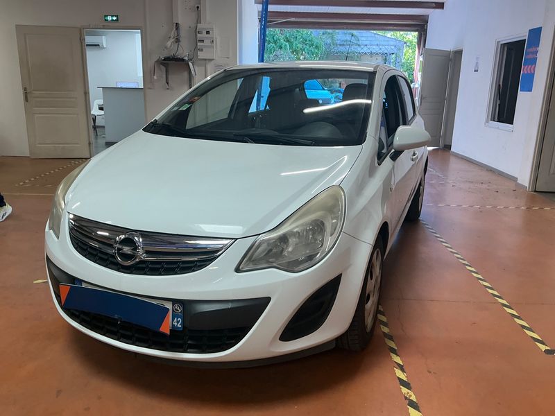 Corsa 1.2 Edition