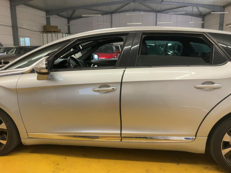 Citroen DS5 2.0 HDi SportChic — zdjęcie 4